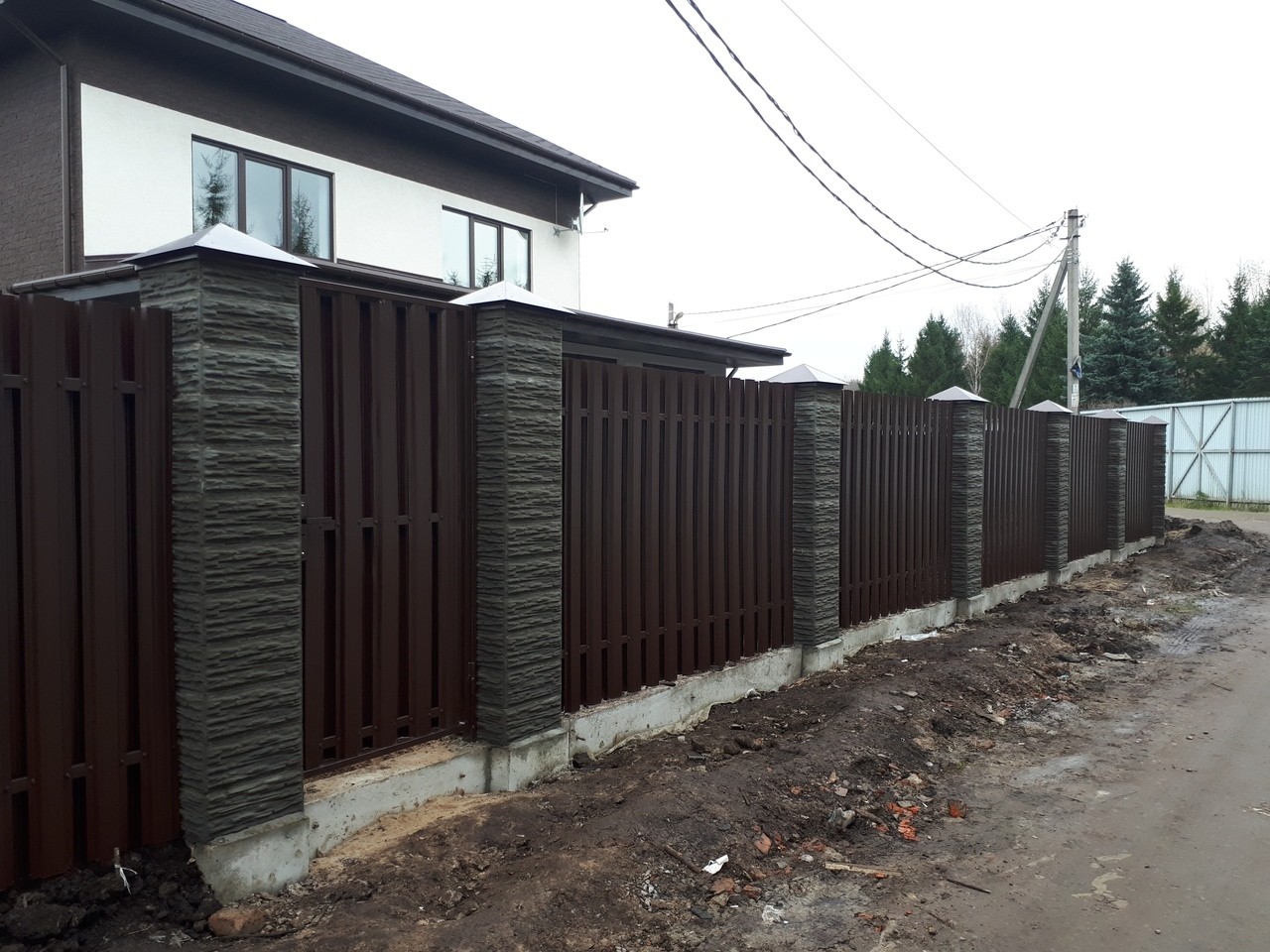 Забор шахматка 40м из штакетника столбы под камень фото3 в Кишиневе