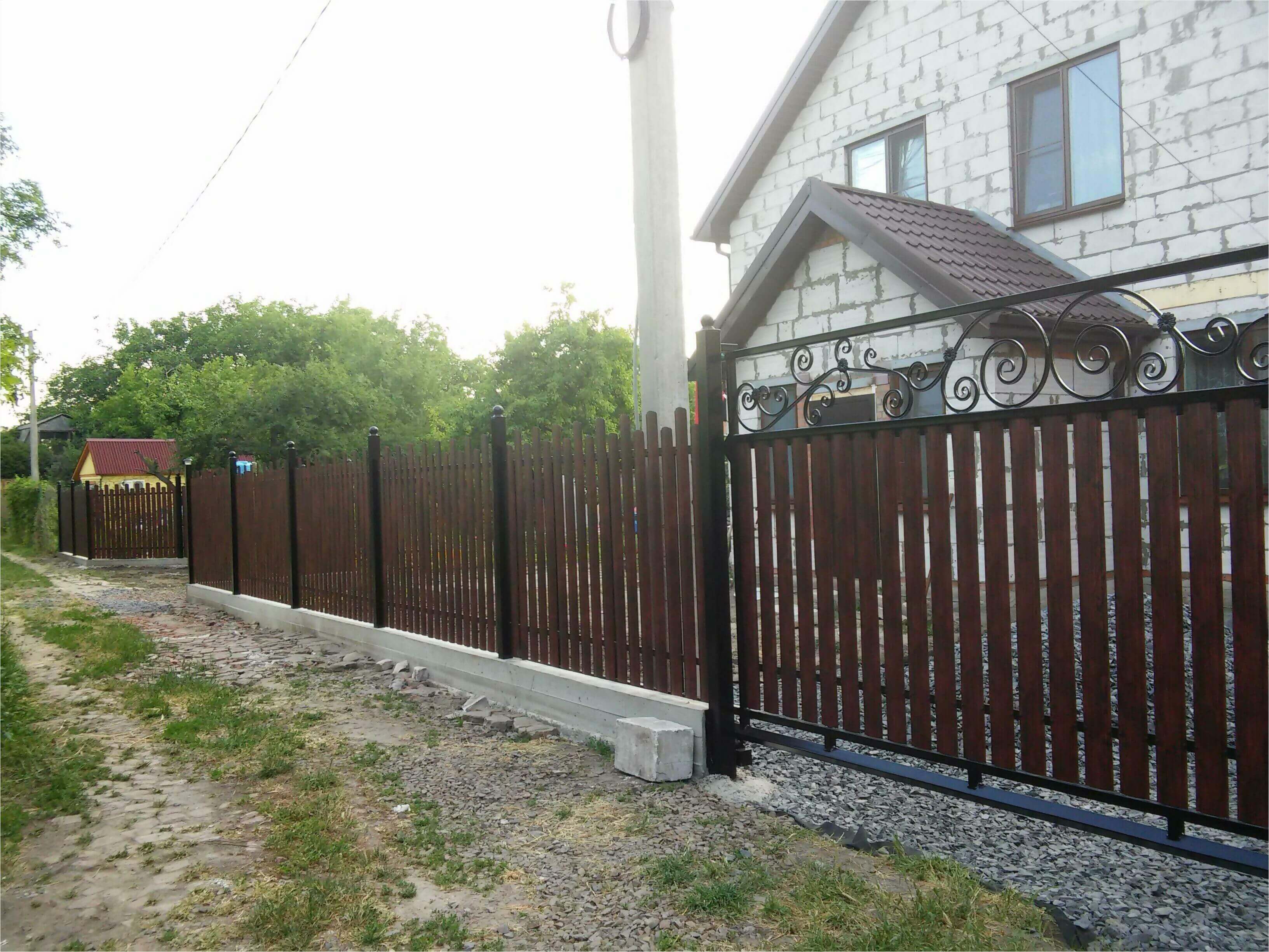 Забор из штакетника 90м фото1 в Кишиневе