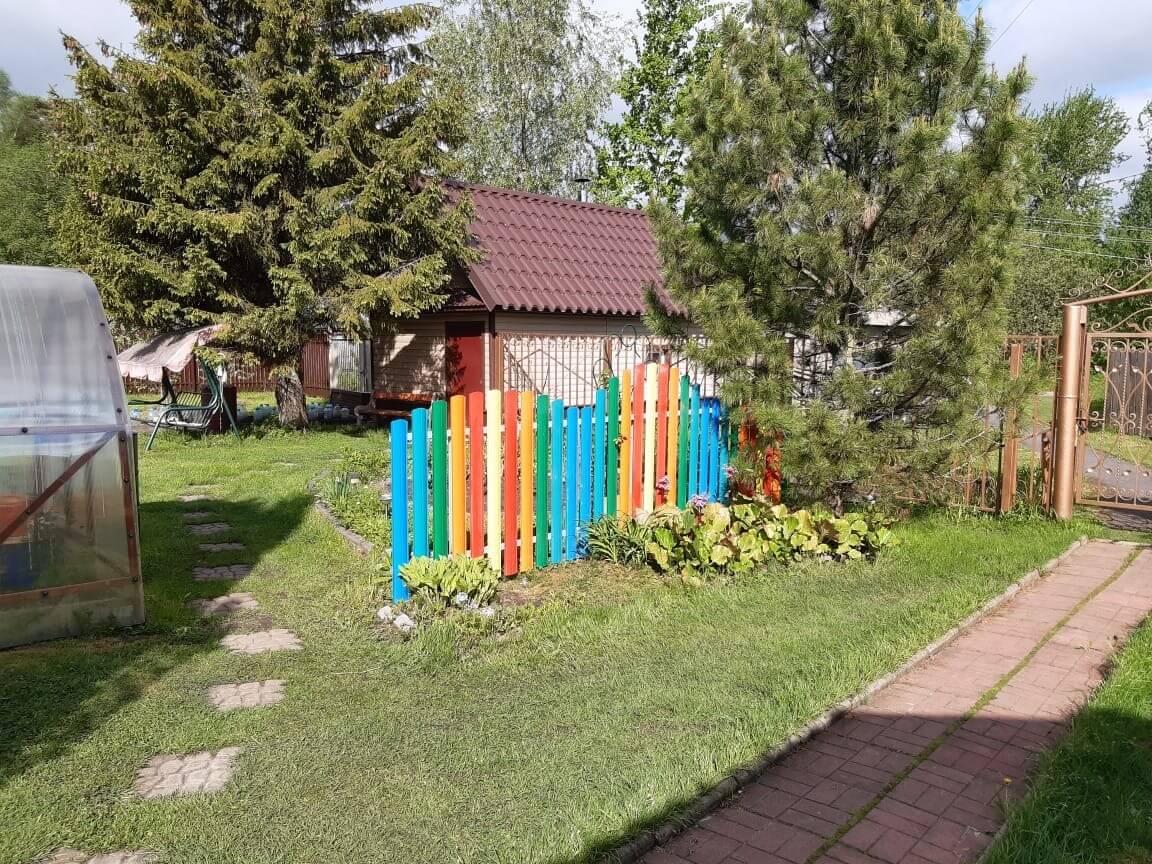 забор из разноцветного штакетника односторонний фото2 в Кишиневе