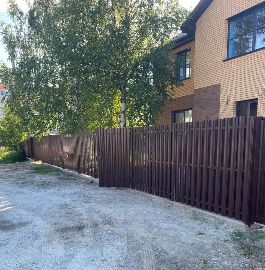 забор из штакетника шоколад фото1 в Кишиневе