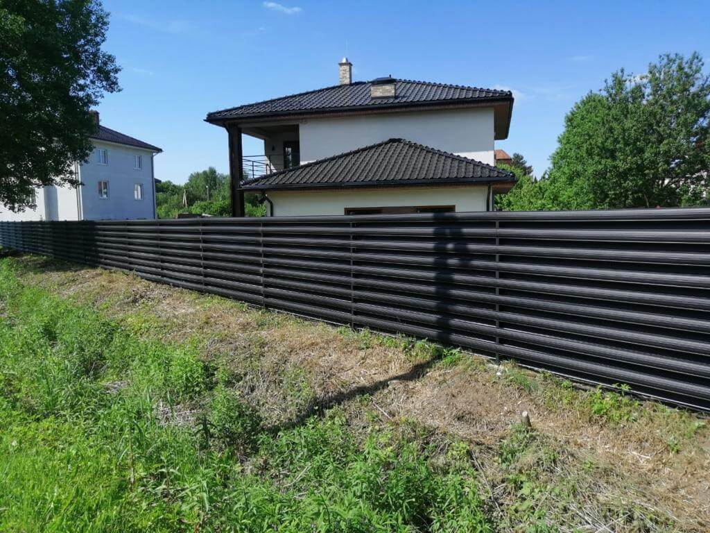 забор из штакетника Черный Стальной Бархат фото4 в Кишиневе