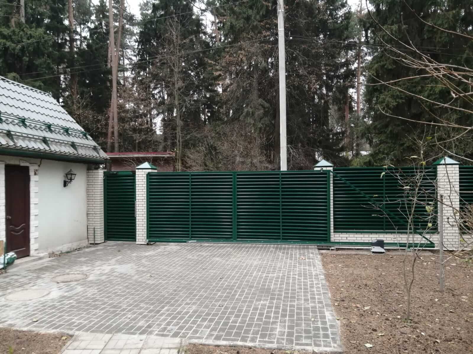 Забор-жалюзи с ламелями ЭКО-Z Зеленый Мох фото2 в Кишиневе
