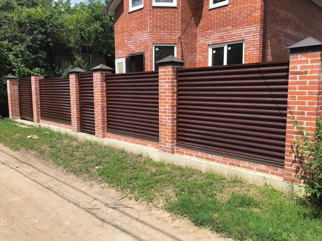 Забор из ламелей ЭКО-Z усиленных 25м RAL8017/8017 Шоколад двусторонний в Кишиневе