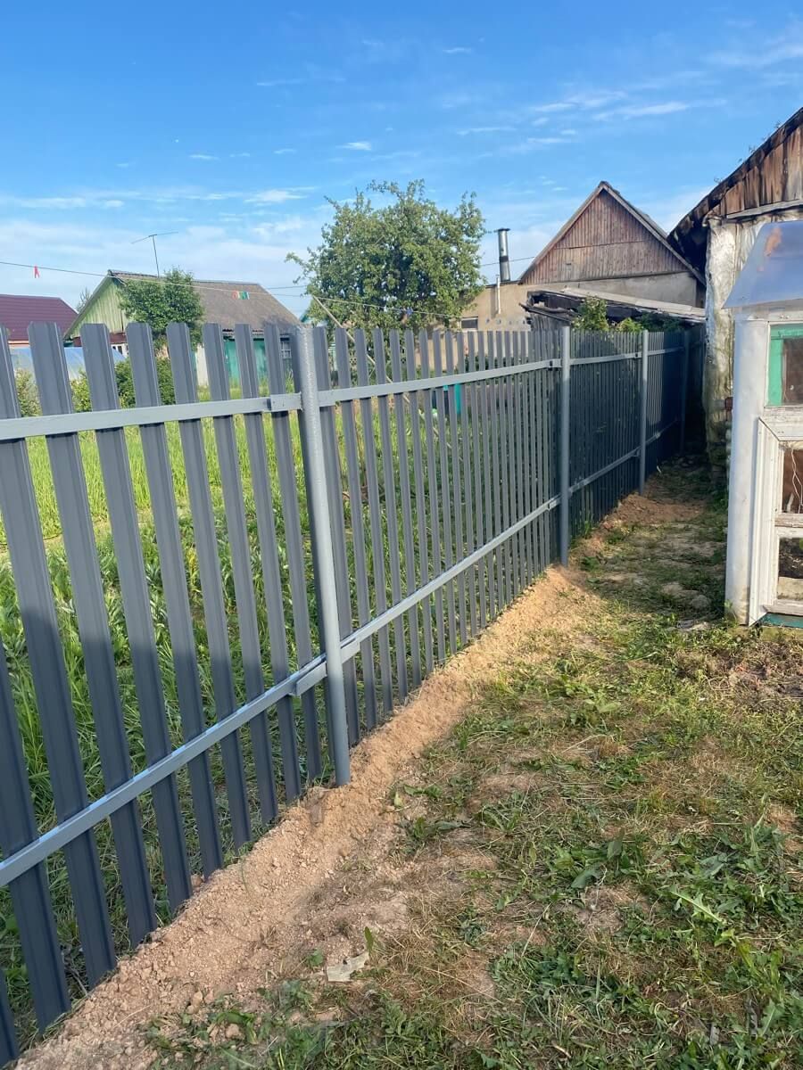 Забор из п-образного штакетника 15м RAL7024/7024 Серый Графит двусторонний в Кишиневе