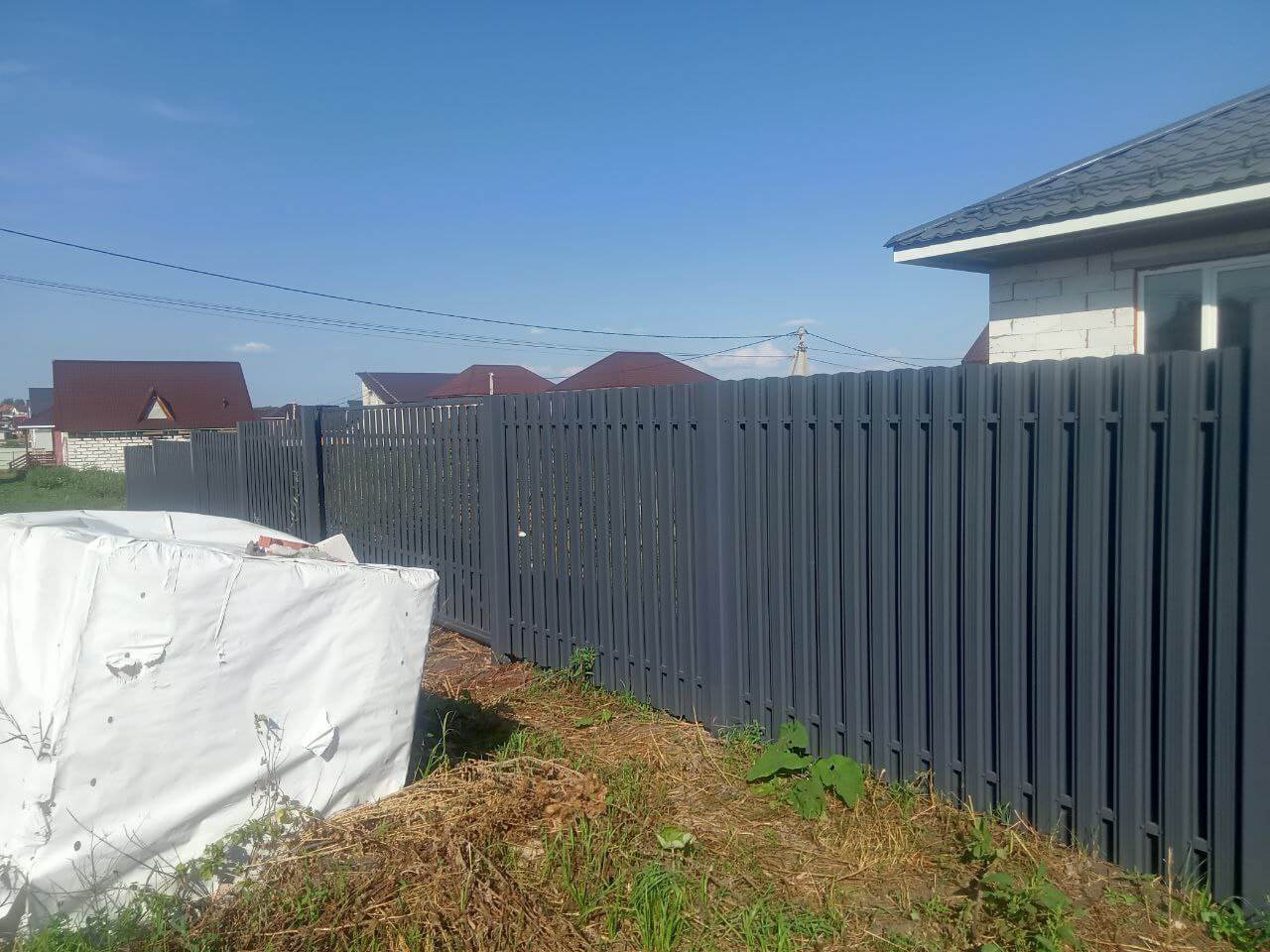 Забор из евроштакетника 21м RAL7024/7024 Серый Графит двусторонний фото 3 в Кишиневе