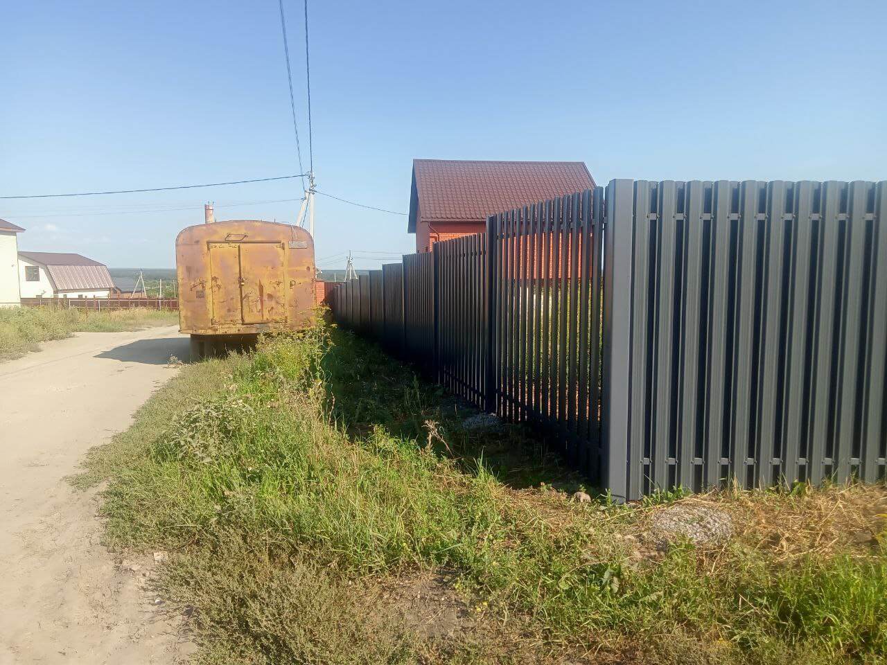Забор из евроштакетника 21м RAL7024/7024 Серый Графит двусторонний фото 2 в Кишиневе