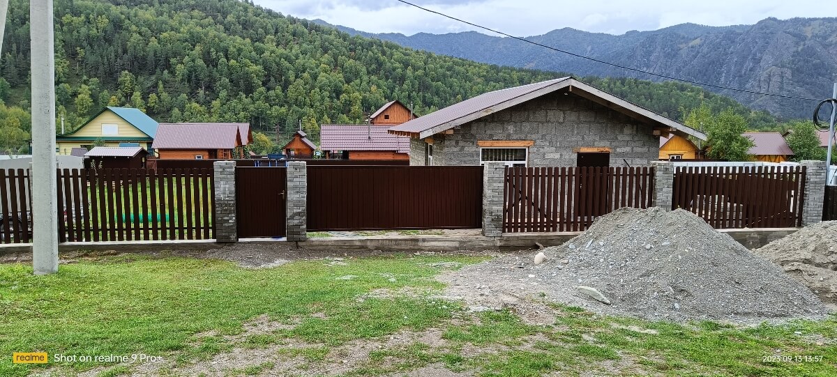 Забор из штакетника фигурного 15м RAL8017/8017 Шоколад двусторонний фото 2 в Кишиневе