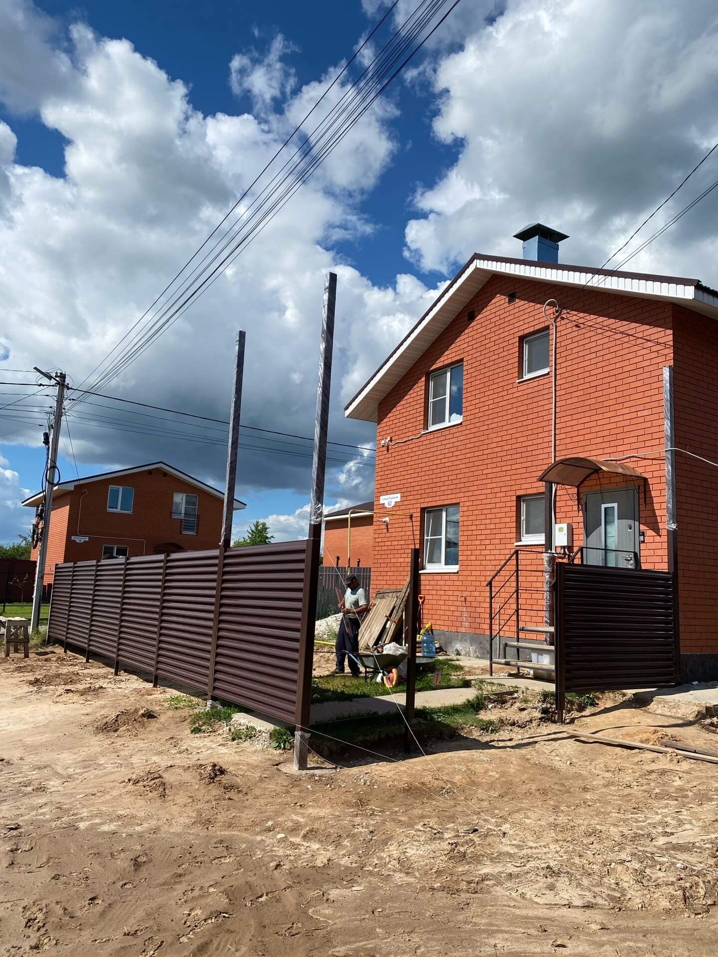 Забор-жалюзи из ламелей еврожалюзи 14м RAL8017 Шоколад фото 1 в Кишиневе