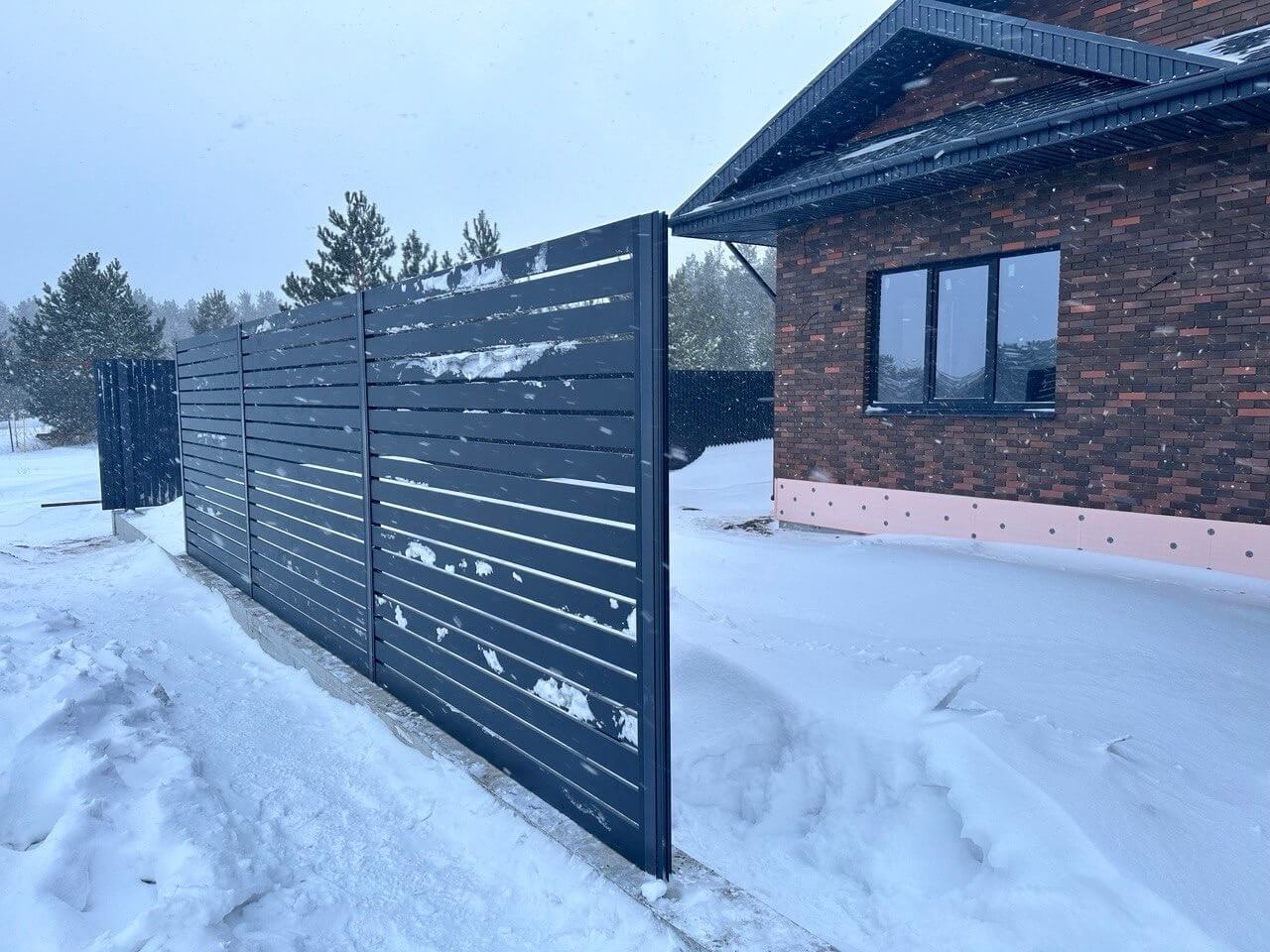 Забор-ранчо из металлопланкена 26м RAL7024 Серый Графит МАТТЕ в Кишиневе