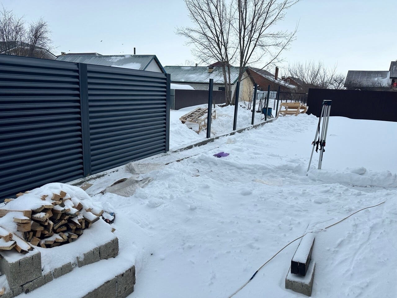 Забор-жалюзи из ламелей Еврожалюзи 32м RAL7024/7024 Серый Графит двусторонний фото 3 в Кишиневе