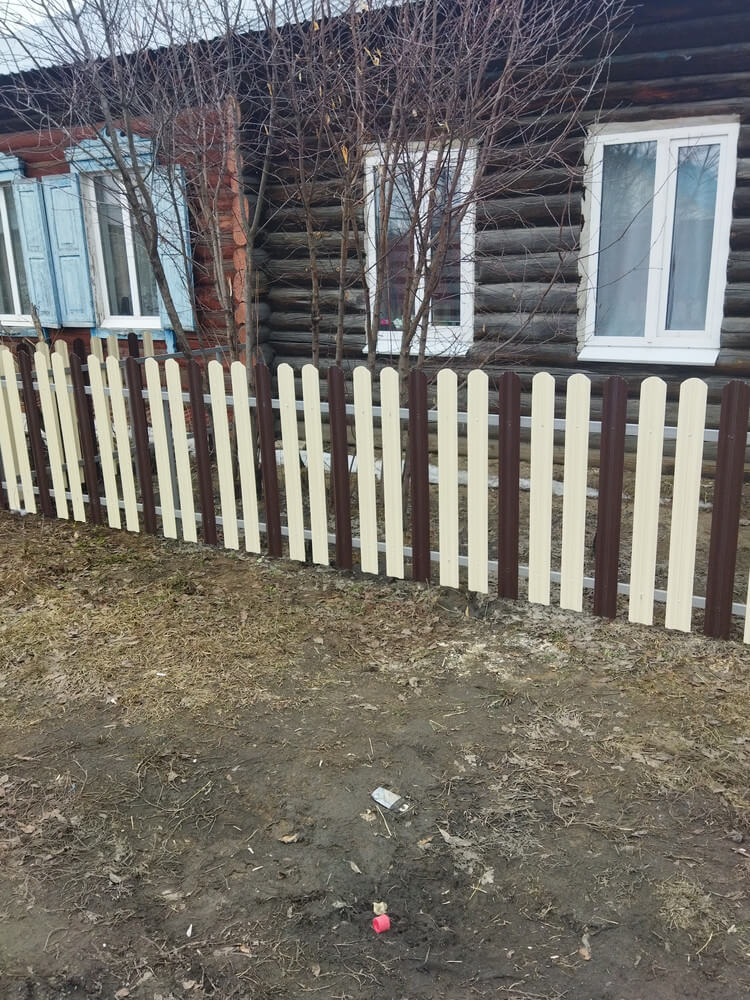 Забор из штакетника ЭКО-М 12м RAL1015/1015 Слоновая Кость двусторонний, RAL8017/8017 Шоколад двусторонний в Кишиневе
