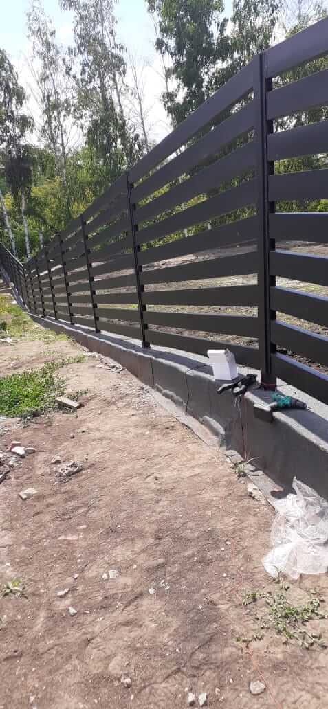 Забор-ранчо из металлопланкена 48м RAL9005 Черный МАТТЕ фото 1 в Кишиневе