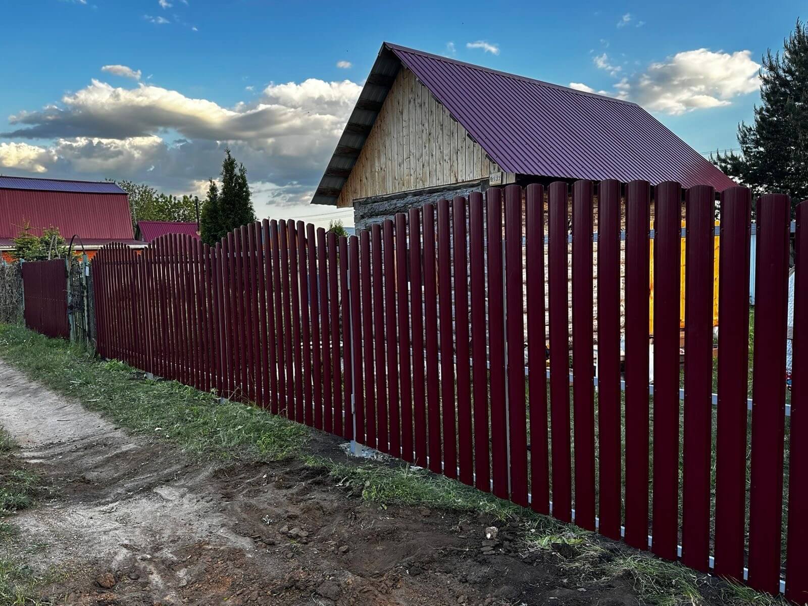Забор из евроштакетника 28м RAL3005 Красное Вино фото 4 в Кишиневе