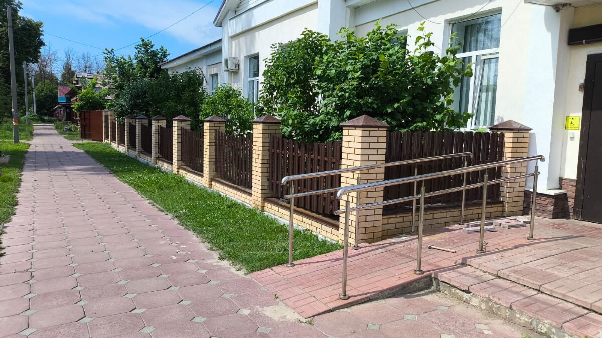 Забор из евроштакетника 17м RAL8017/8017 Шоколад двусторонний в Кишиневе