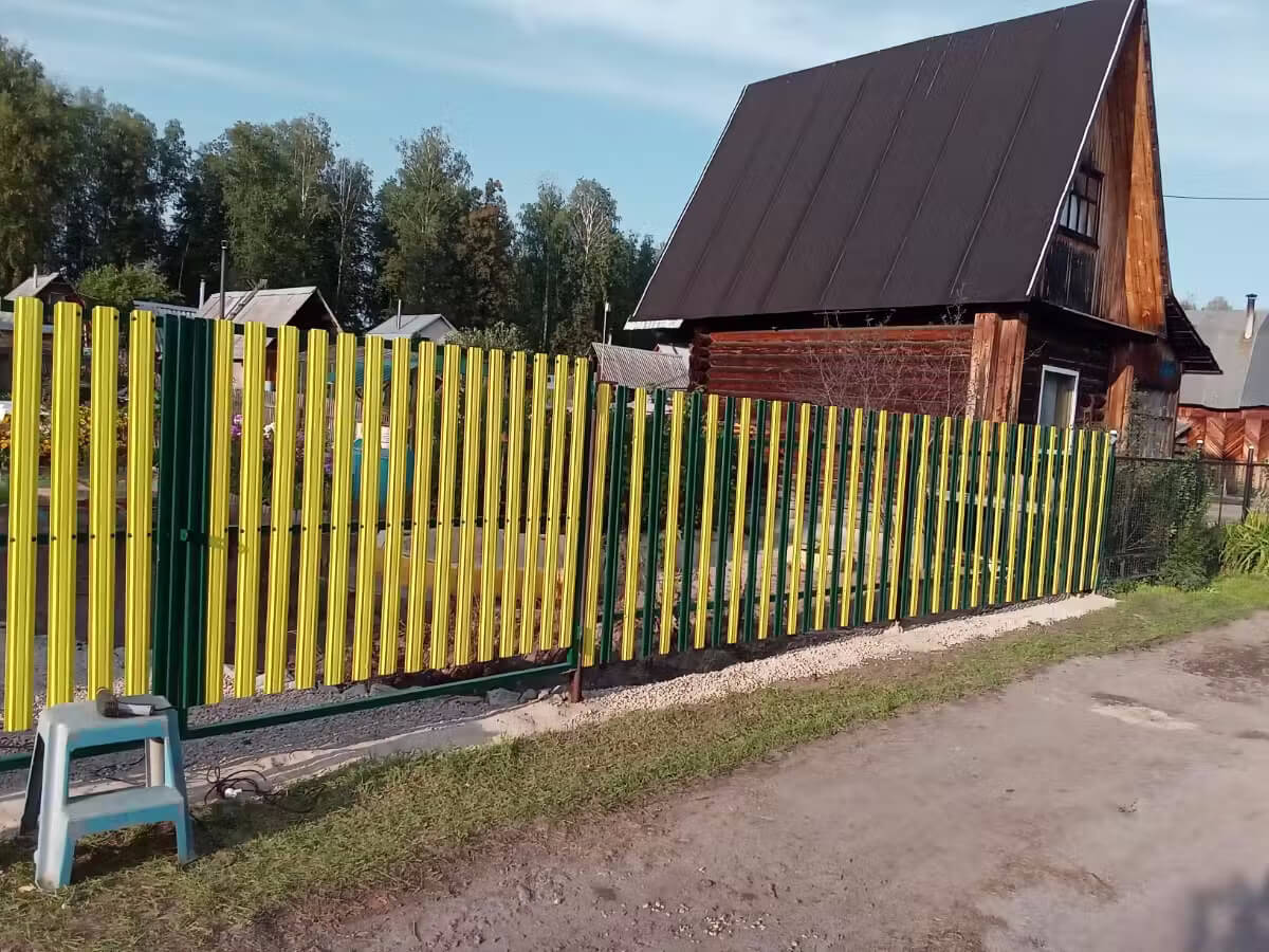 Забор из евроштакетника 13м RAL1018 Желтый фото 3 в Кишиневе
