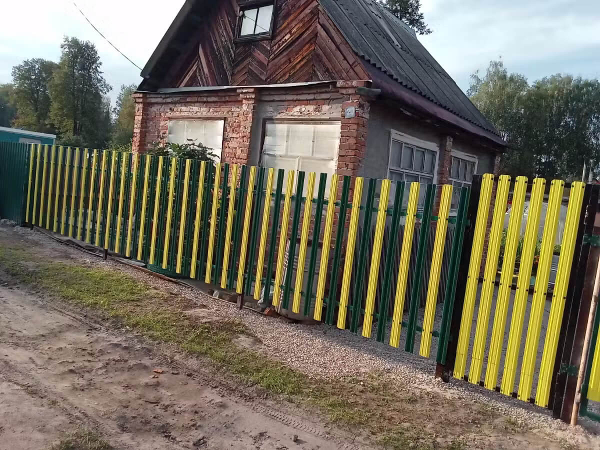 Забор из евроштакетника 13м RAL1018 Желтый фото 1 в Кишиневе