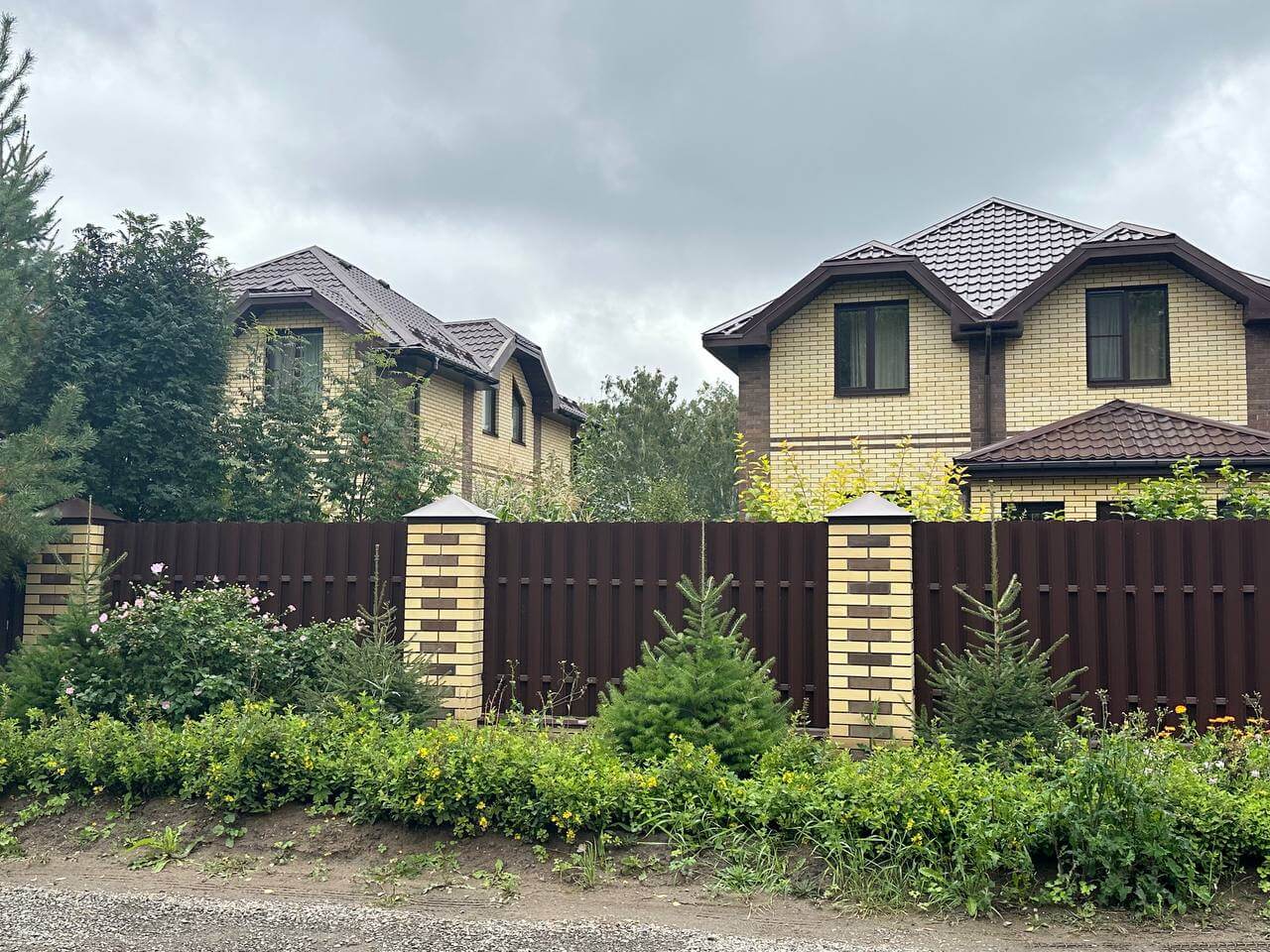 Забор из евроштакетника 24м RAL8017/8017 Шоколад двусторонний фото 1 в Кишиневе