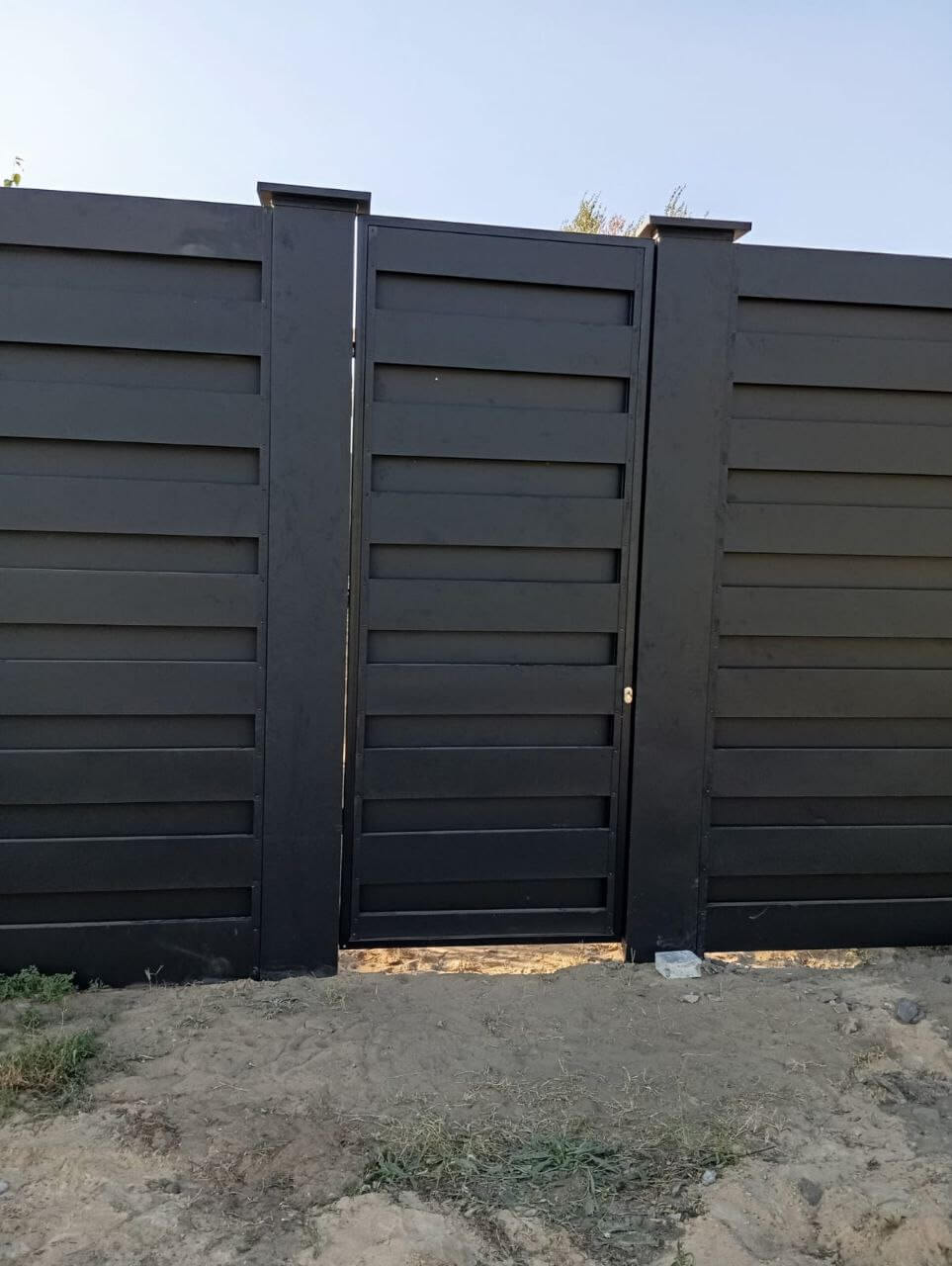 Забор-ранчо из металлопланкена 37м RAL9005 Черный МАТТЕ фото 3 в Кишиневе