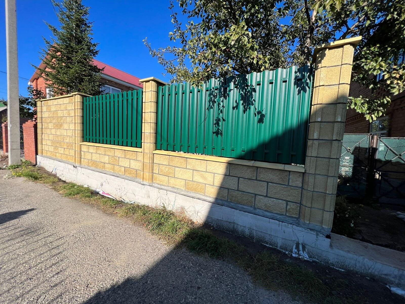 Забор из евроштакетника 22м RAL6005/6005 Зеленый Мох двусторонний фото 4 в Кишиневе