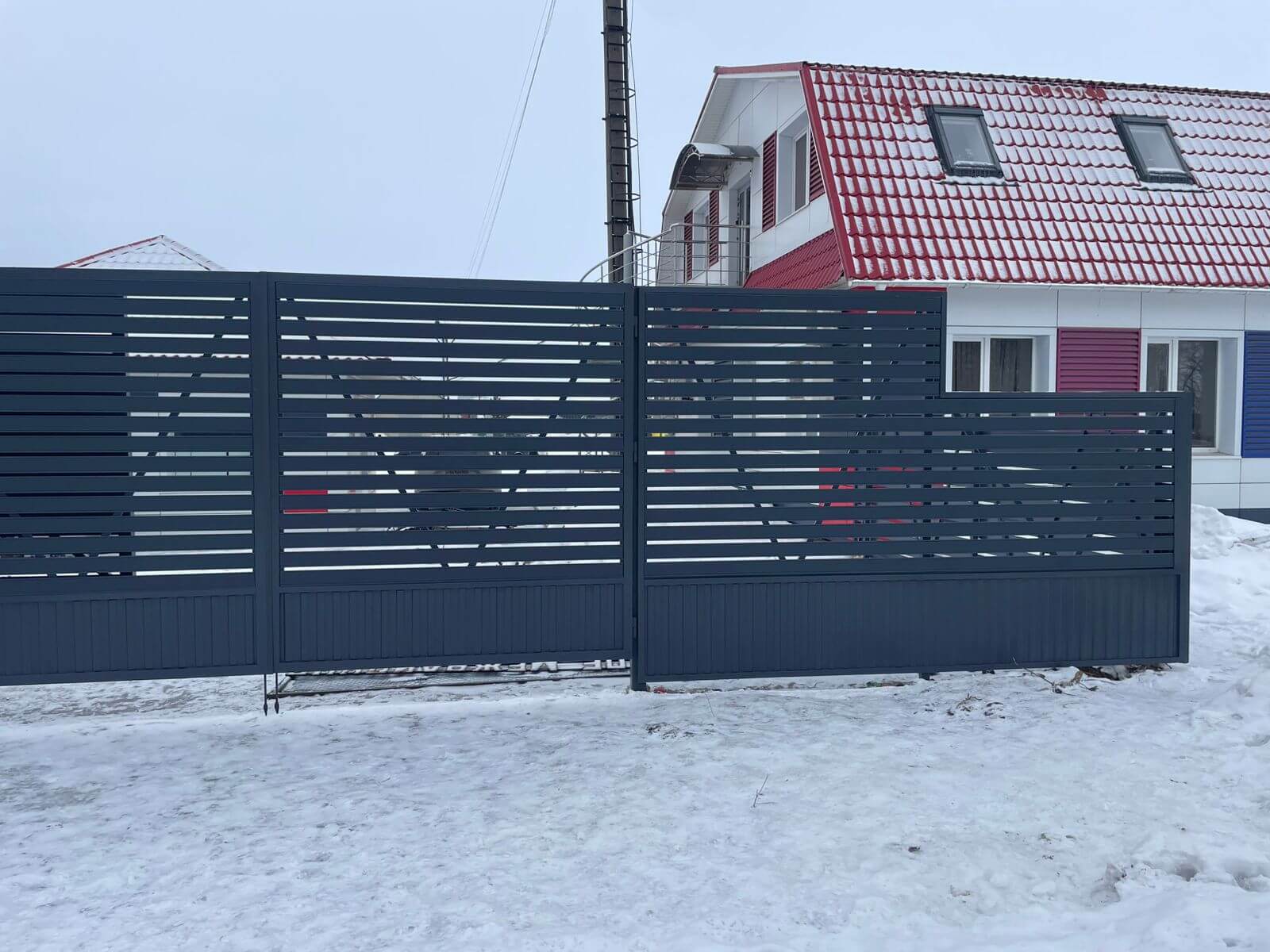 Забор-ранчо из металлического планкена 11м RAL7024 Серый Графит фото 1 в Кишиневе