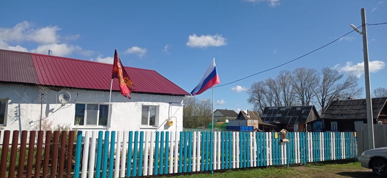 Забор из евроштакетника 16м RAL5021 Морская Волна, RAL9003 Белый фото 1 в Кишиневе