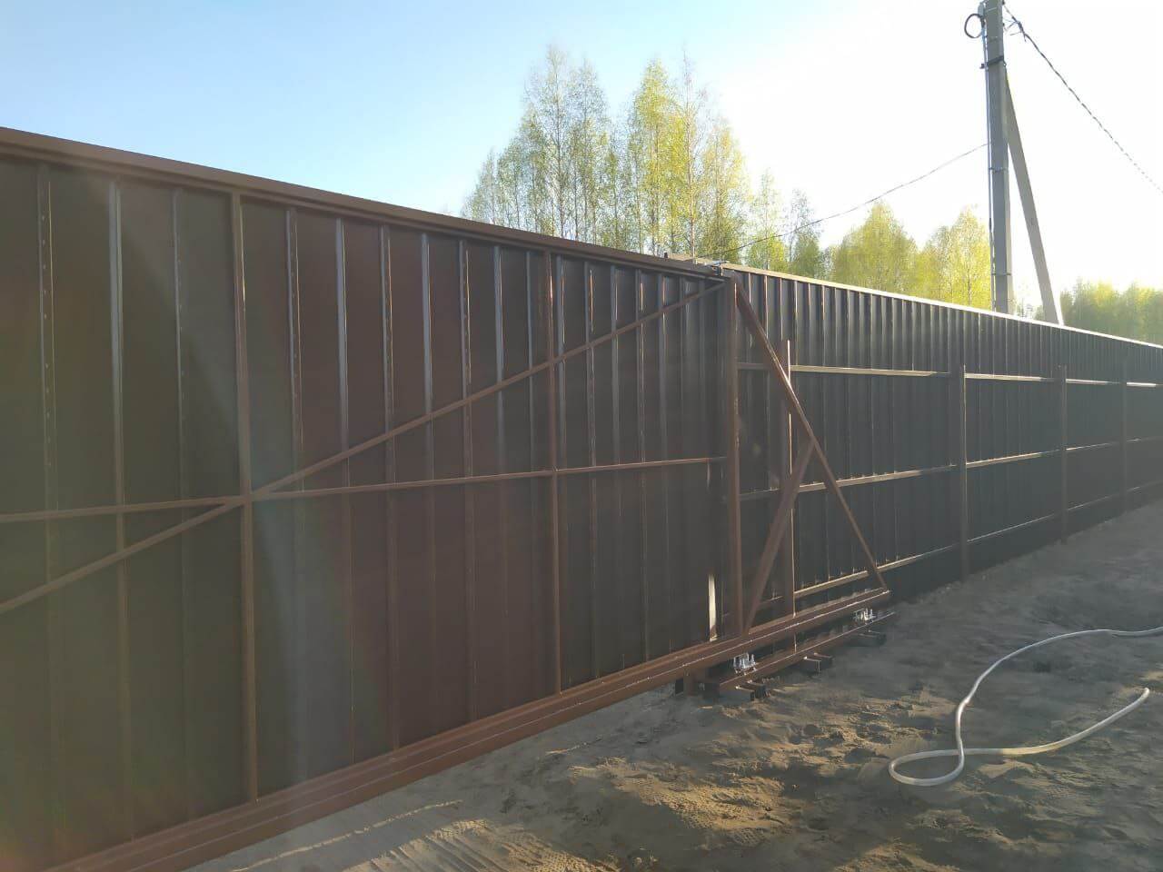 Забор из металлосайдинга ЕВРО-БРУС 25м Темный Каштан 3D Принтек фото 4 в Кишиневе