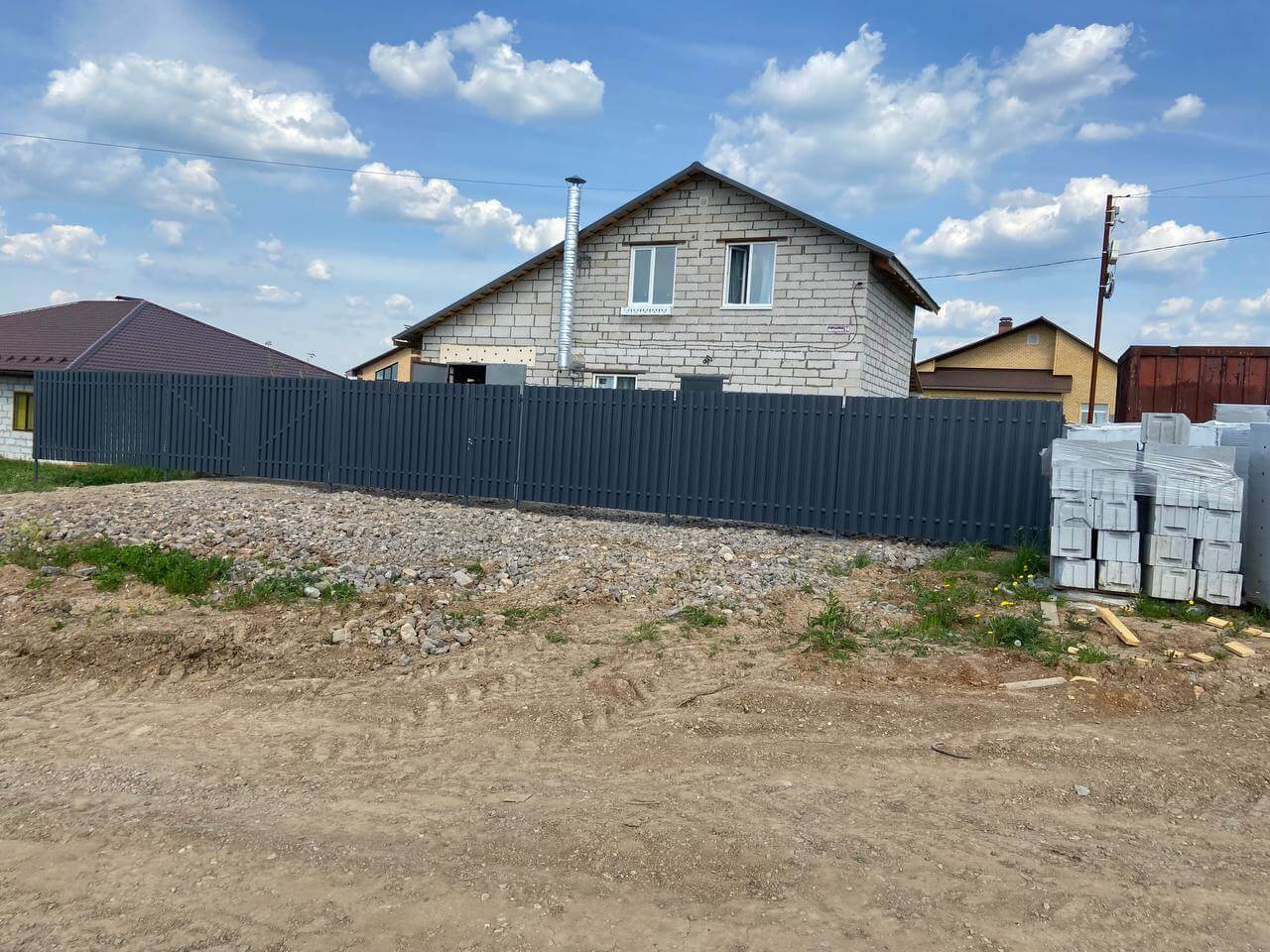 Забор из евроштакетника 16м RAL7024 Серый Графит фото 6 в Кишиневе