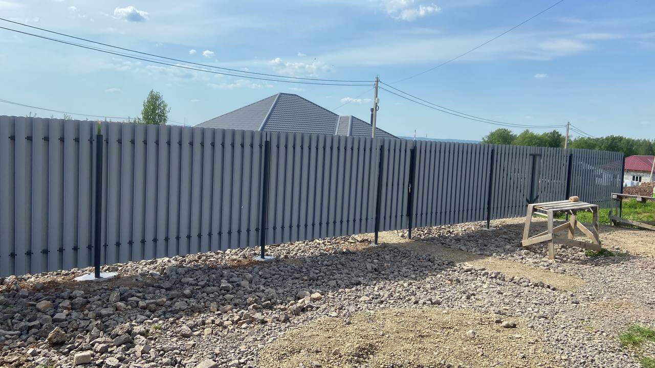 Забор из евроштакетника 16м RAL7024 Серый Графит фото 2 в Кишиневе
