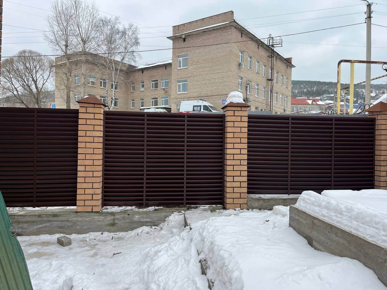 Забор-жалюзи из ламелей ЭКО-Z 87м RAL8017/8017 Шоколад двусторонний МАТТЕ фото 16 в Кишиневе