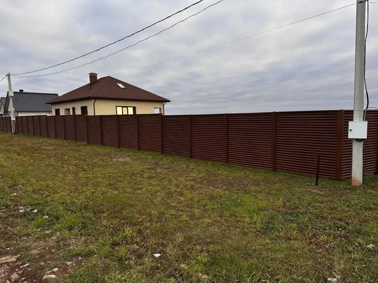 Забор-жалюзи из ламелей ЭКО-Z 58м Темный Дуб 3D Принтек фото 2 в Кишиневе