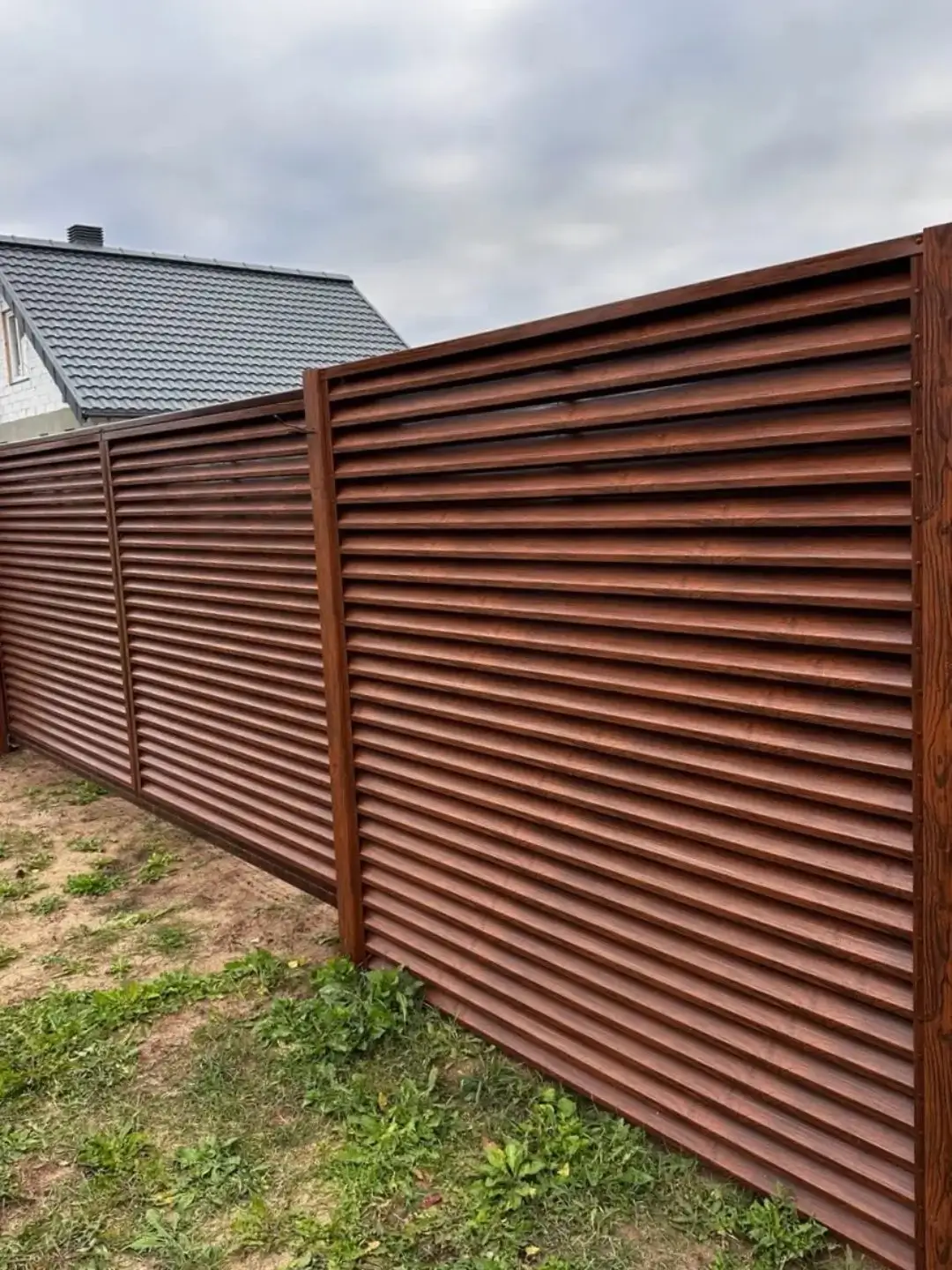 Забор-жалюзи из ламелей ЭКО-Z 58м Темный Дуб 3D Принтек фото 1 в Кишиневе